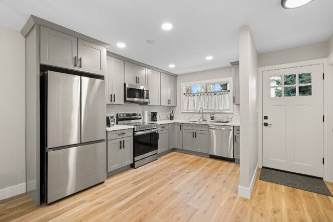 Photo - 5630 NE Everett St Unit 5630