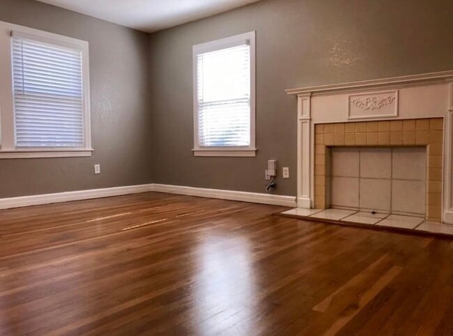 Photo - 2408 22nd St