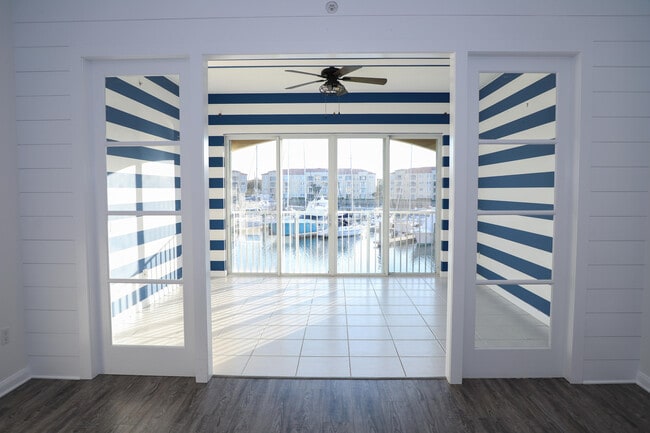 Photo - 10 Harbour Isle Dr E Unit 206