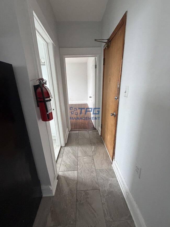 Photo - 265 Avenue B Unidad 4