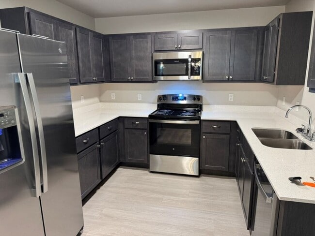 Photo - 55 plus Living in Newcastle! Concierge maintenance, lawncare and all appliances provided!
