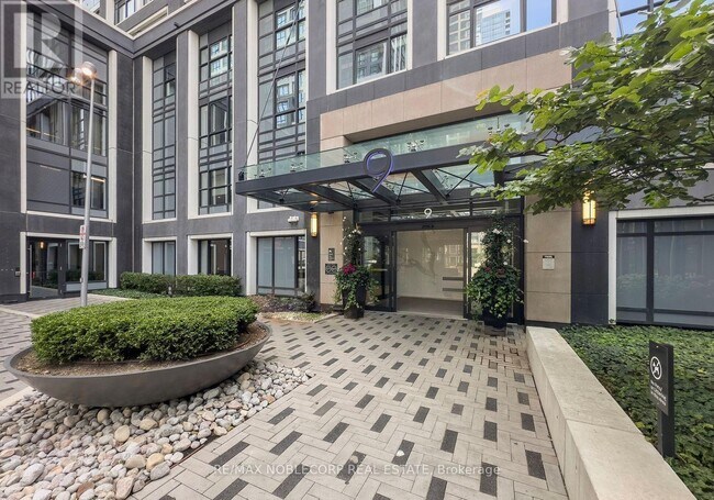 Photo - 9 Mabelle Ave Unité 215