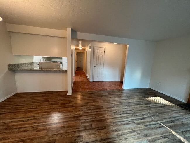 Photo - 2 Bedroom Condo in Lake Oswego