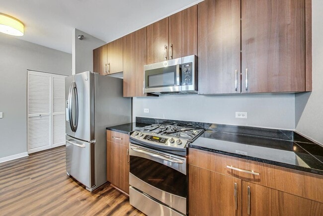 Photo - 757 N Orleans St Unit 905