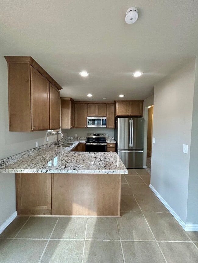 Building Photo - Remodeled 3 Bed, 2 Bath Home in West Jordan — Available Now