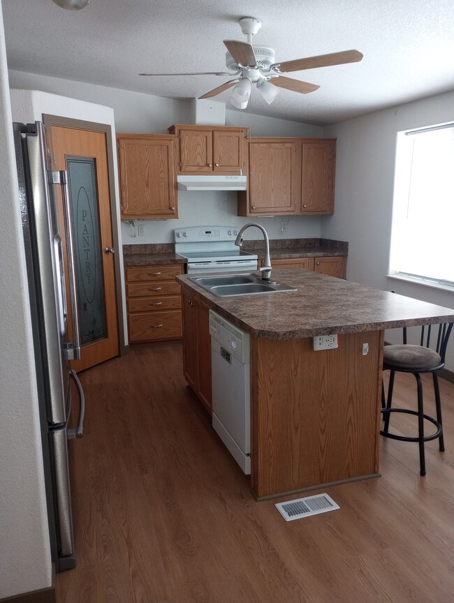 Photo - 507 Wyoming St