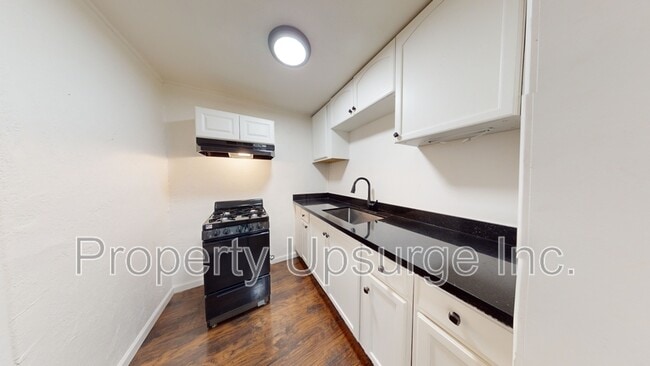 Photo - 2717 Twin View Blvd