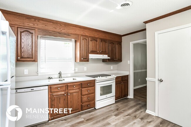 Photo - 1100 Lightwood Dr