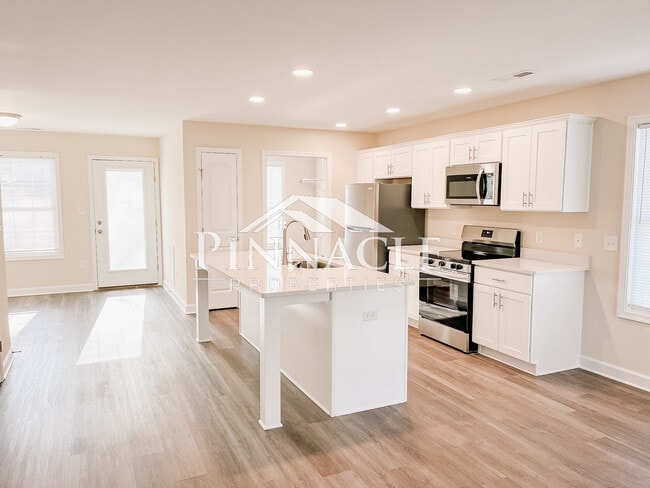 Photo - 209 Munford St