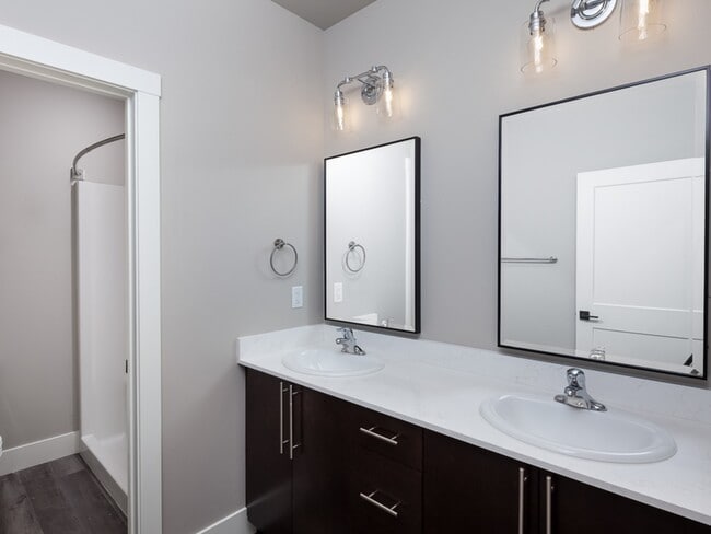 Photo - Riverview Trail Apartments