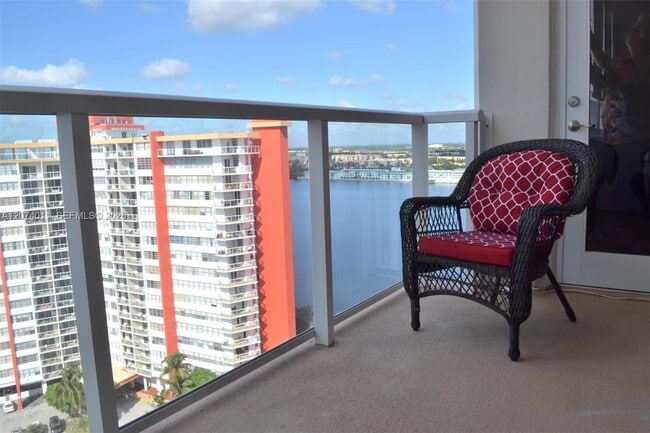 Building Photo - 1351 NE Miami Gardens Dr Unit PH3E