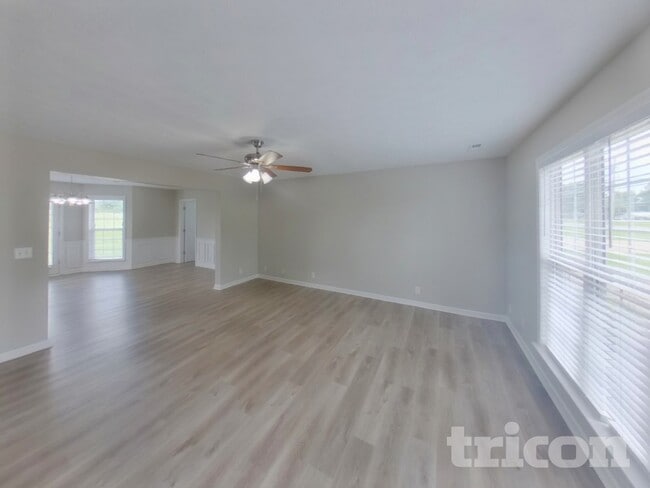 Photo - 713 Crescent Rd