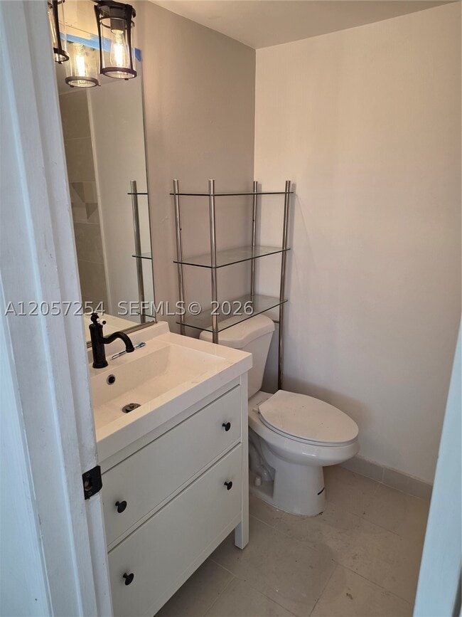 3048 Sunrise Lakes Blvd Unit 421