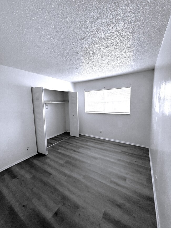 El Jardin Apartments