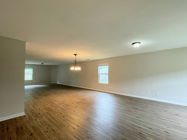 30003 Westfield Dr