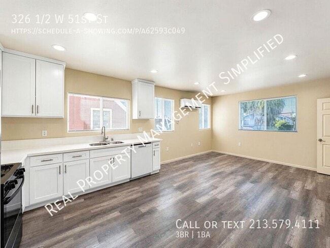 Building Photo - 326 1/2 W 51st St-