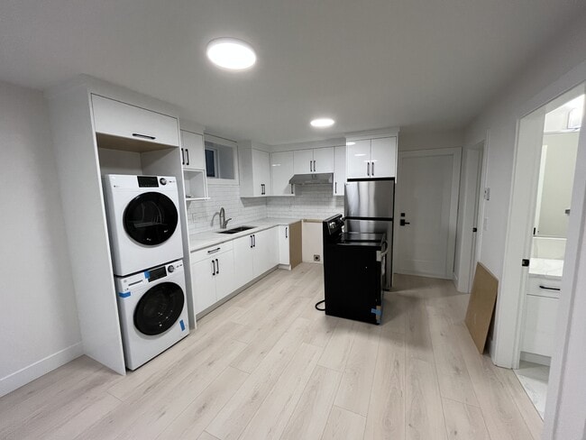 Photo - 4653 Pender St Unit Bsmt B (North)