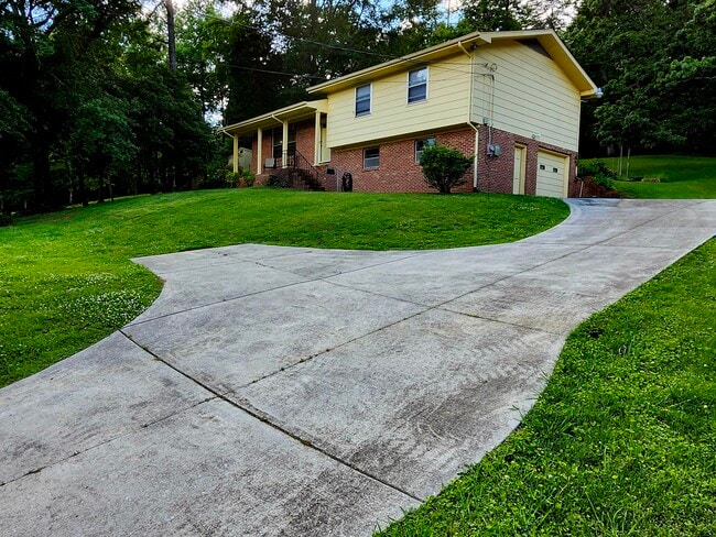 Photo - 6067 Browntown Rd