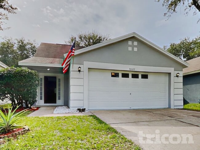 Photo - 32437 Fish Hook Lp