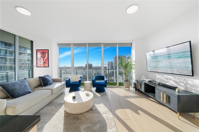 Photo - 1111 SW 1st Ave Unit 2114-N