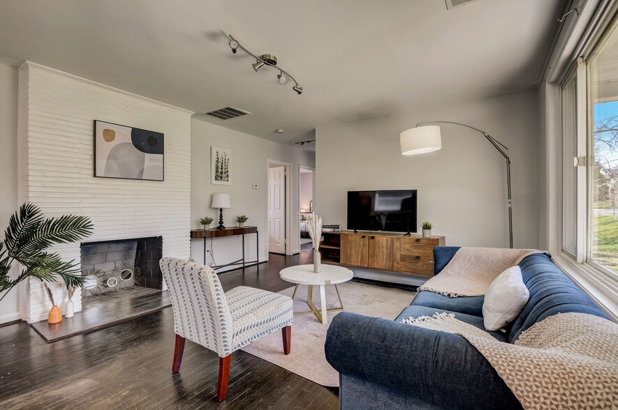 Fully Furnished & Designed Living Room