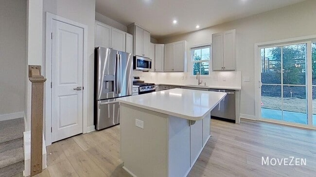 Photo - 208 Lograto Ln