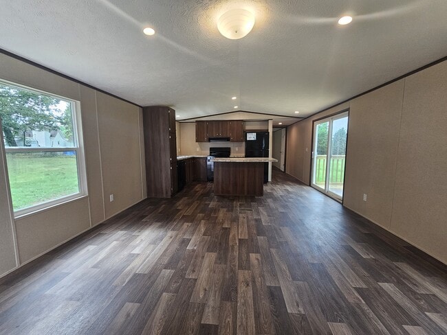 Photo - 1135 Hendricks Lake Rd