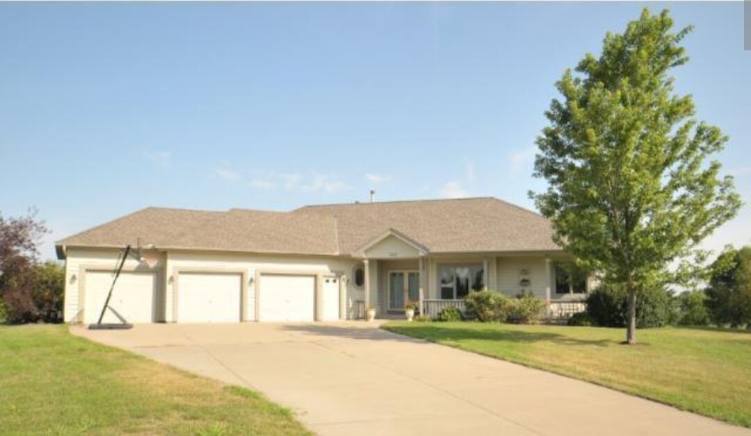 Photo - 523 Barrington Dr