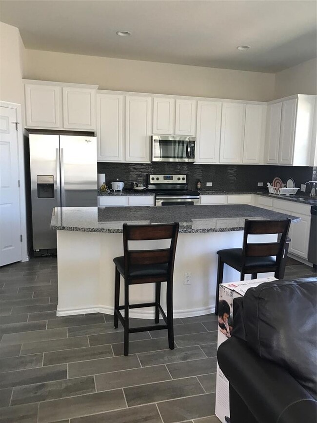 Photo - 2105 Town Centre Dr