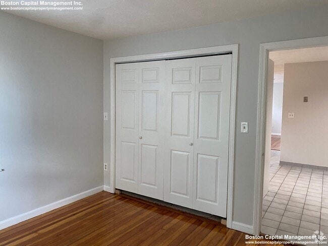 Building Photo - 15 Wave Ave Unit 2 Rental