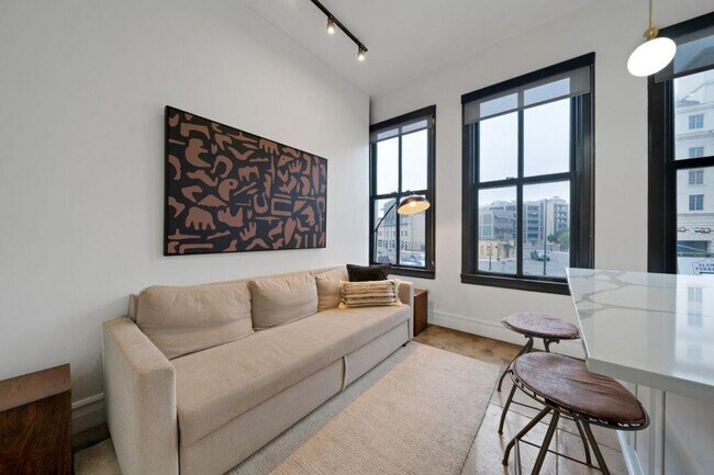 505 E Travis St Unit SI ID1267108P
