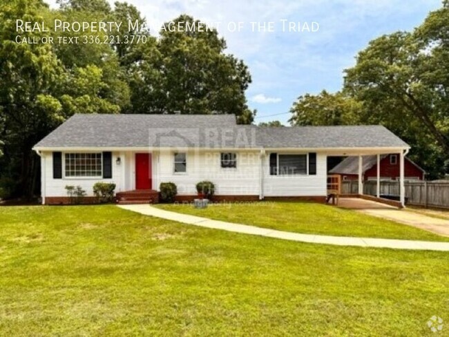 Building Photo - Rare Gem: 3Bd/1Ba home off of Country Club...