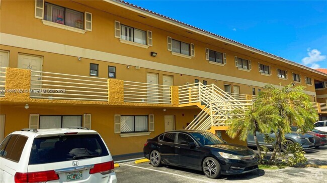 Building Photo - 180 Royal Palm Rd Unit 216 Rental