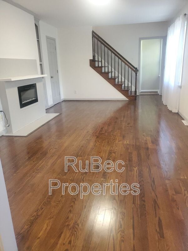 Photo - 3405 Erinbrook Ln