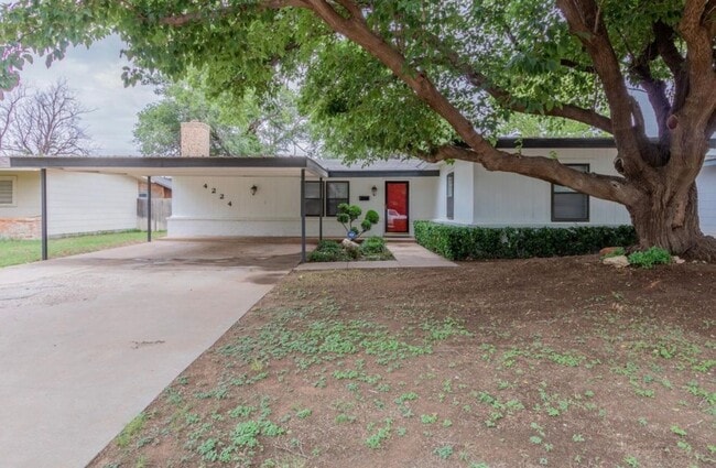 Photo - AVAILABLE FOR PRE-LEASE - Charming and Remodeled 3 Bedroom