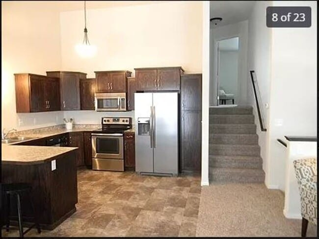 Building Photo - 3 Bed 3 Bath Twin Home