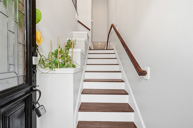 Photo - 1320 Studer St