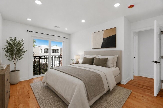 Photo - 14 W 49th St