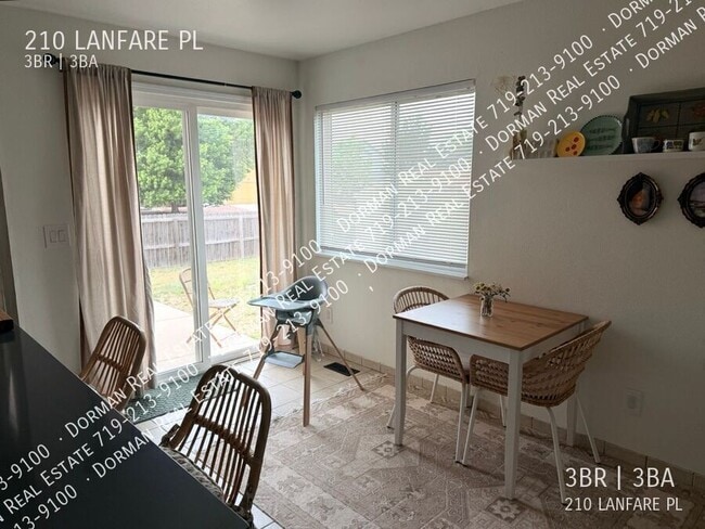 Photo - 210 Lanfare Pl