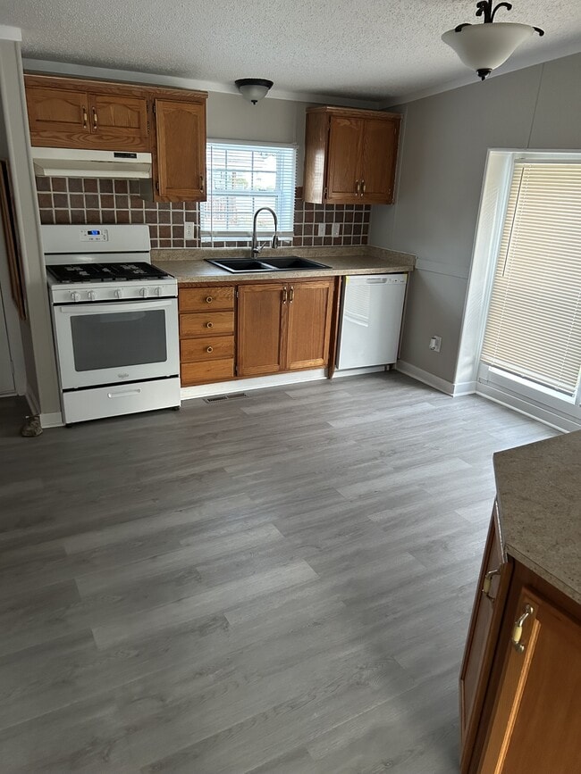 Photo - 710 E Morgan St