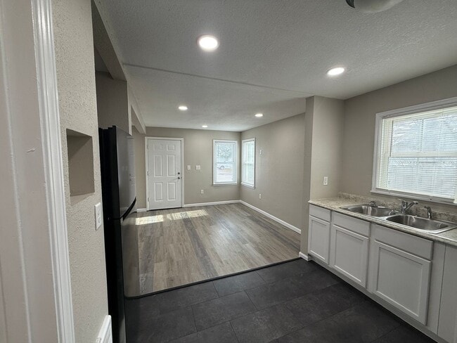 Photo - Studio house located blocks away from 10th St. in Gering!