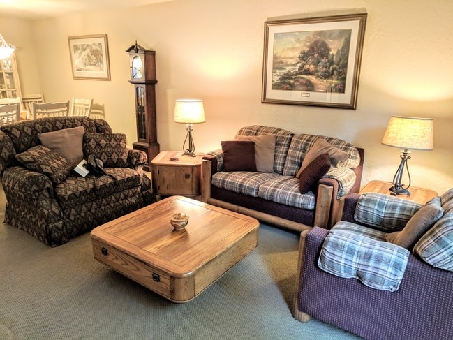 Living - 845 Southwood Blvd Unit 64