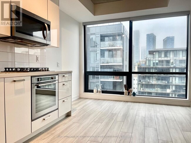 Photo - 458 Richmond St W Unité 903