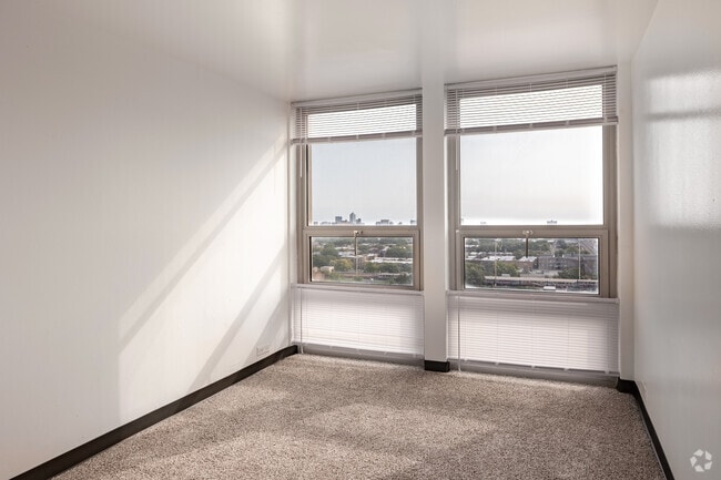3BR, 1BA - 1050SF - Third Bedroom
