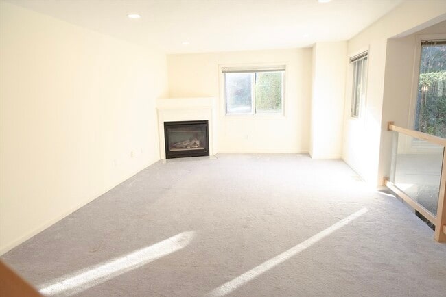 Photo - 145 Captain Eames Cir Unidad 145