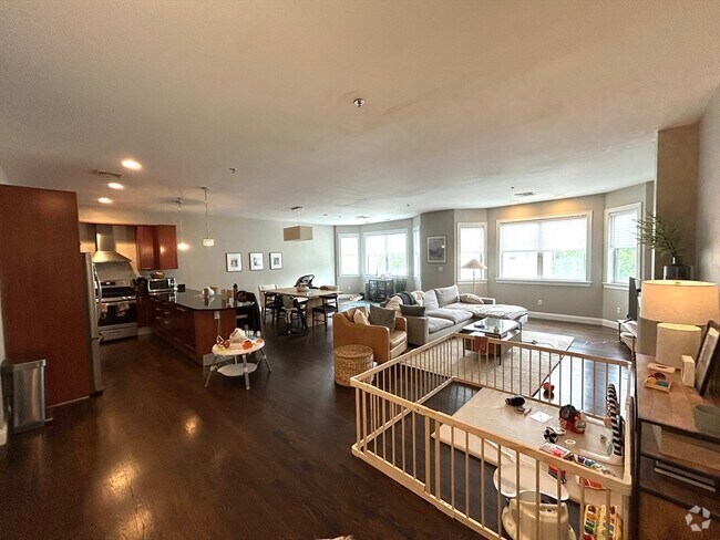 Building Photo - 7583-83 Boylston St Unit R3 Rental