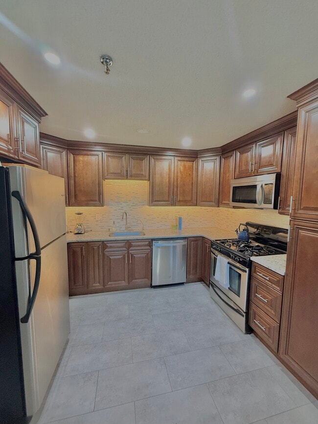 Photo - 94 Tennis Plaza Rd Unit 1