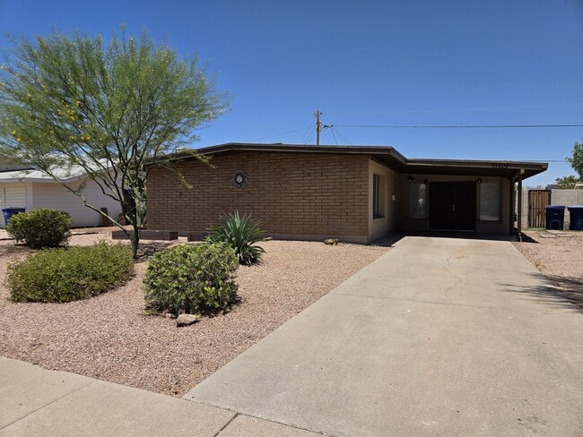Building Photo - 1110 E Broadmor Dr