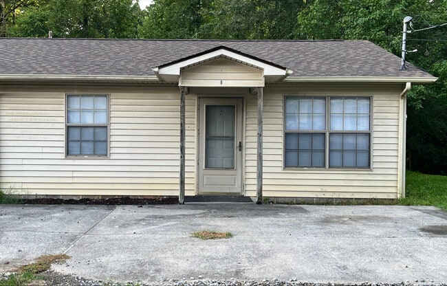 Building Photo - 235 Buford Ridley Rd SE Rental