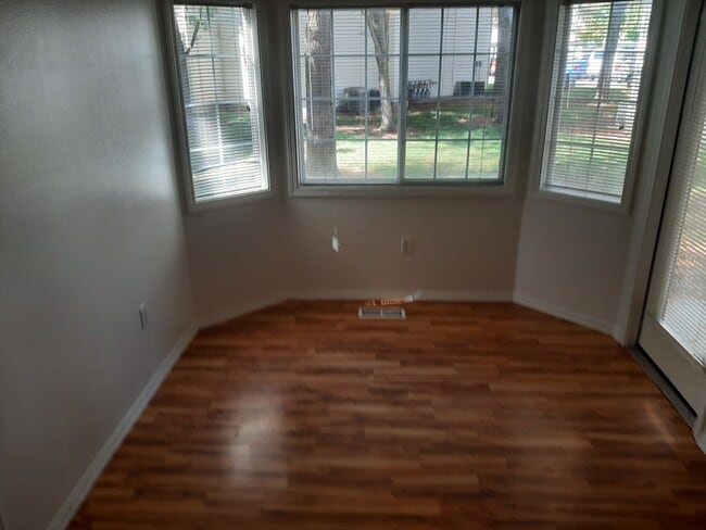 Photo - 5835 W Clearview Ln Unit 102